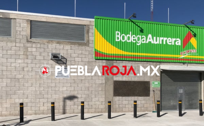 Torpes ladrones roban tienda en Puebla, pero solo se llevan monedas