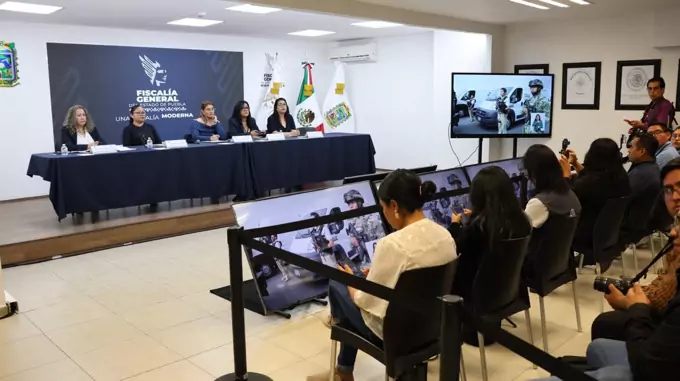 CEC8C9B8-F008-425B-84C9-FEA65494D82B