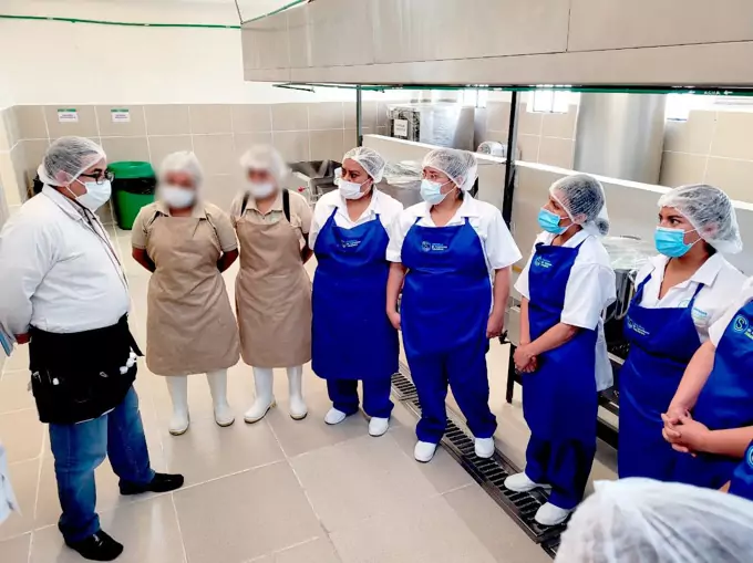 Acredita Centro Penitenciario de Serdán evaluación federal por buen manejo en alimentos