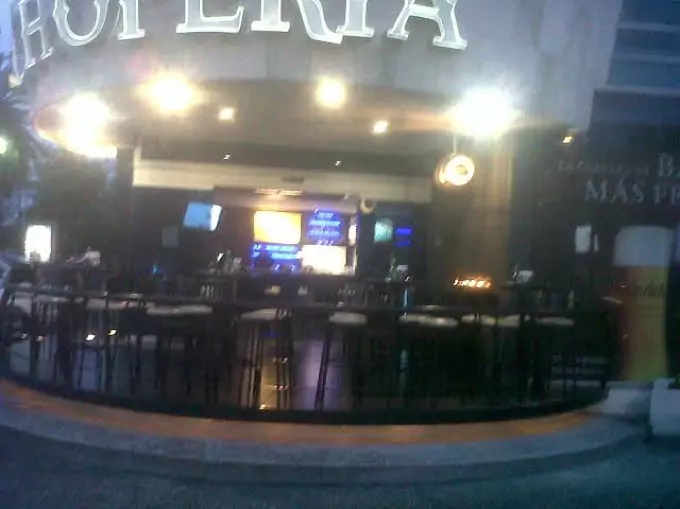 Roban en la Chopería de La Paz durante la madrugada; ladrones forzaron chapas y reventaron accesos