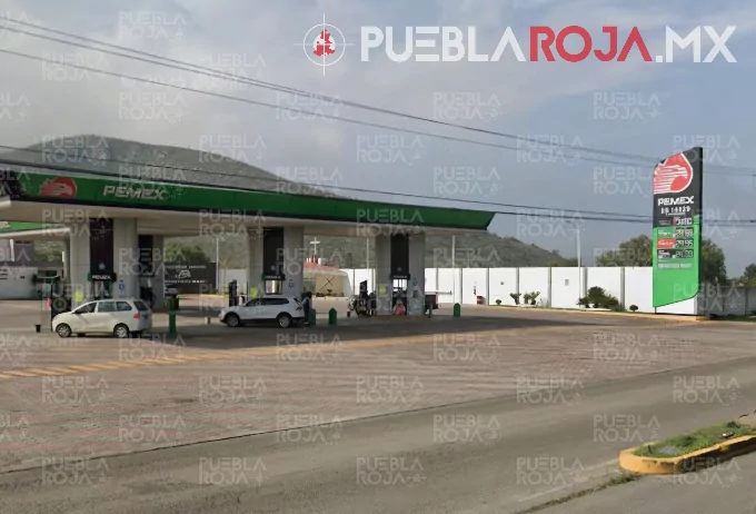 Asaltan gasolinera de Tecamachalco a plena luz del día; ladrones escaparon en motocicleta