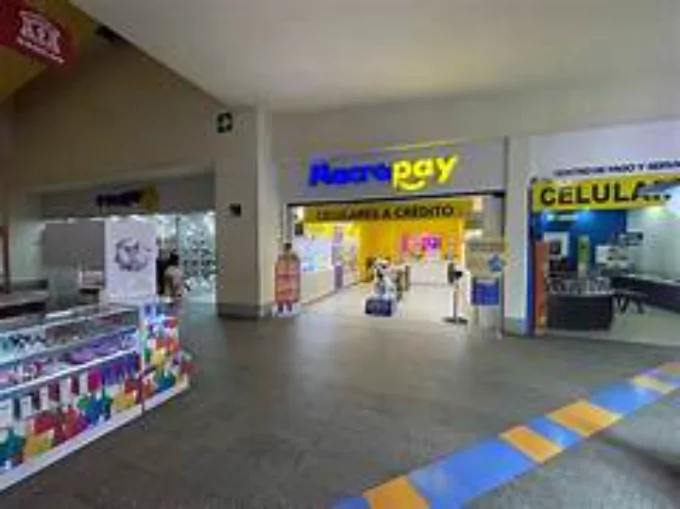 Asaltan tienda MacroPay en Chedraui CAPU; ladrones se llevan celulares y efectivo