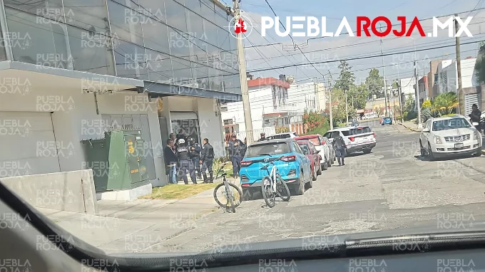 Asaltan a cuentahabiente en La Paz tras retirar 50 mp; delincuentes huyeron en Spark rojo