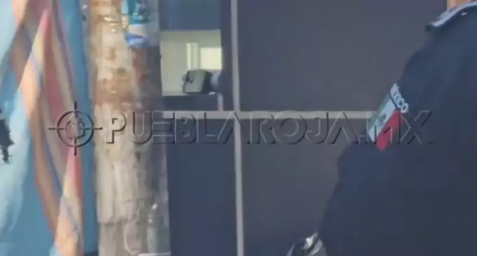 Artefacto con “cuenta regresiva” desata movilización en banco de Puebla