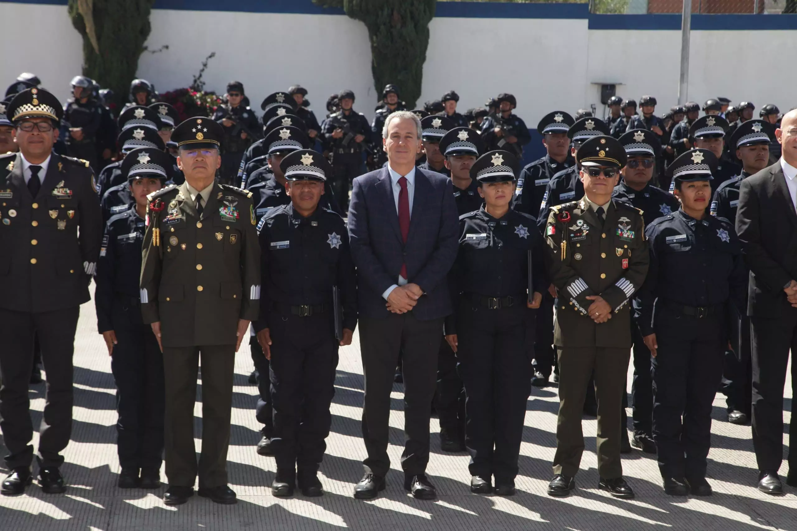 Encabeza Pepe Chedraui graduación de cadetes de la Academia de Formación y Profesionalización Policial de la SSC