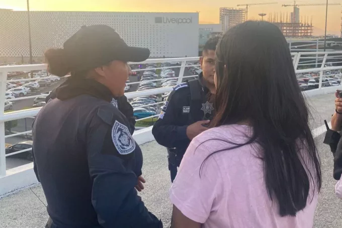 Policías Auxiliares y Turísticos salvaguarda la vida de una mujer en Parque Lineal