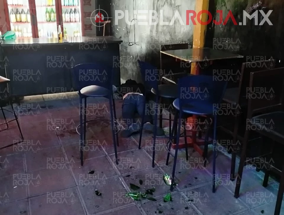 Ejecutan a hombre dentro de bar en Juan C. Bonilla; sigue como desconocido