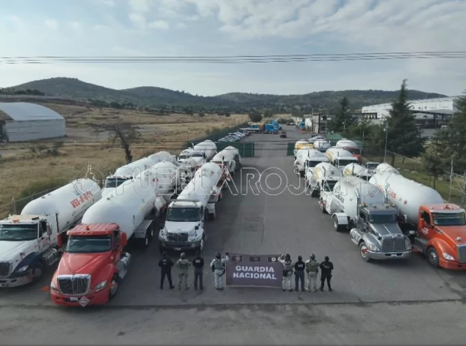 Golpe histórico al huachigas en Tepeaca: GN asegura 30 pipas sobre gasoducto