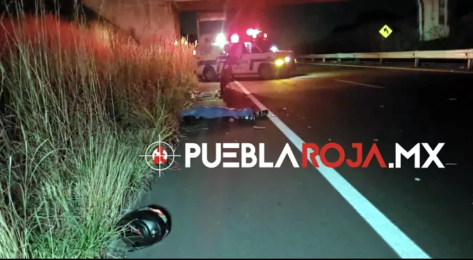 Vídeo: Muere motociclista de 16 años en accidente en la autopista Atlixcáyotl; su acompañante de 15 años está grave