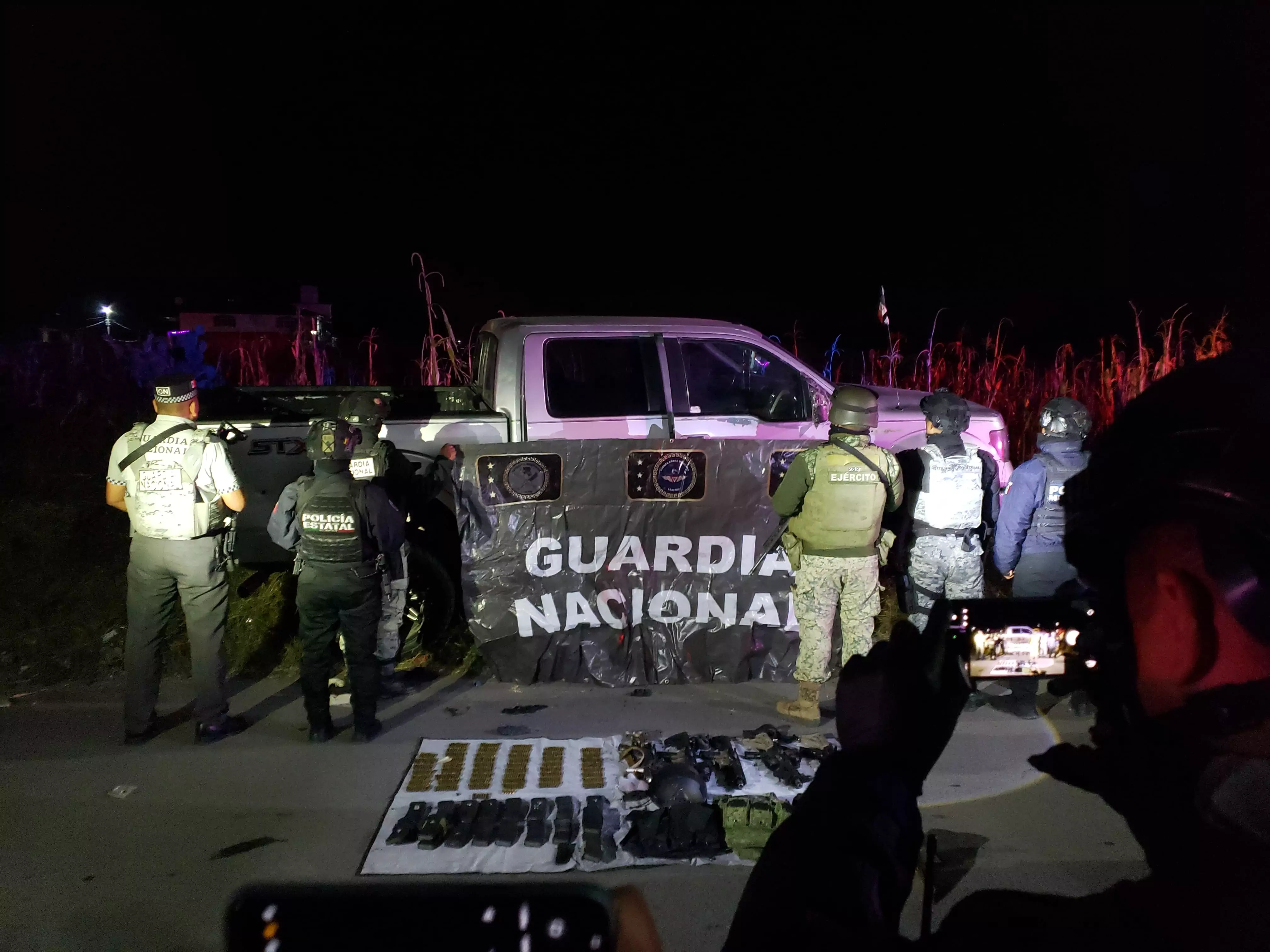 Guardia Nacional asegura dos vehículos y cinco armas largas en la autopista México – Veracruz