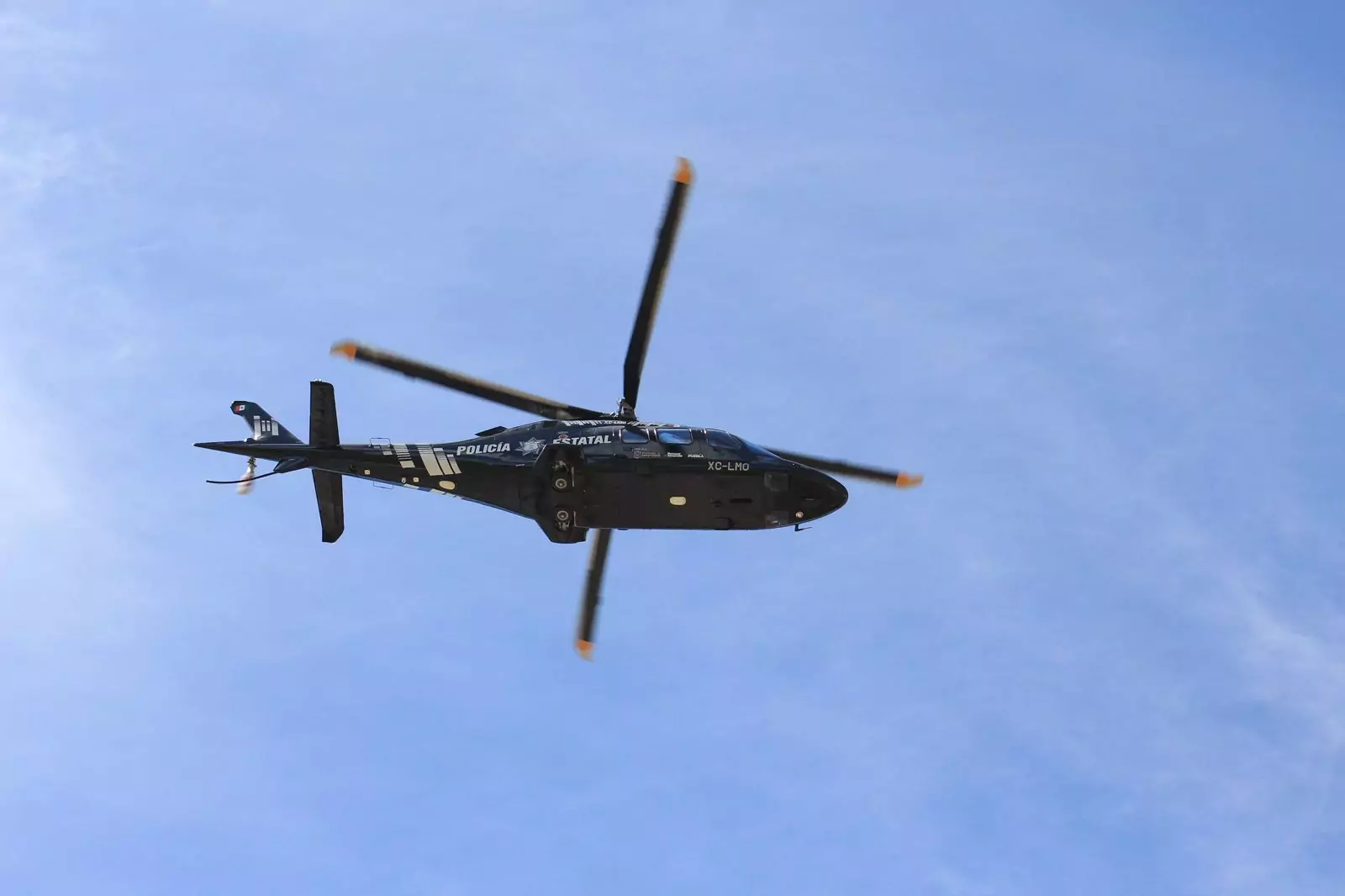 Con helicóptero y drones se refuerza vigilancia en zonas de alta afluencia