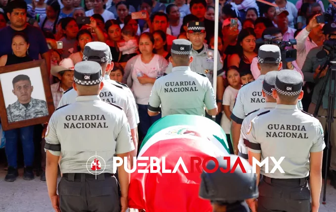 Dan último adiós con honores a sargento poblano caído en Jalisco