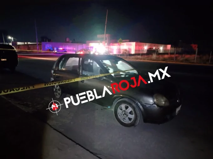 Acribillan a un hombre dentro de su vehículo en Amozoc