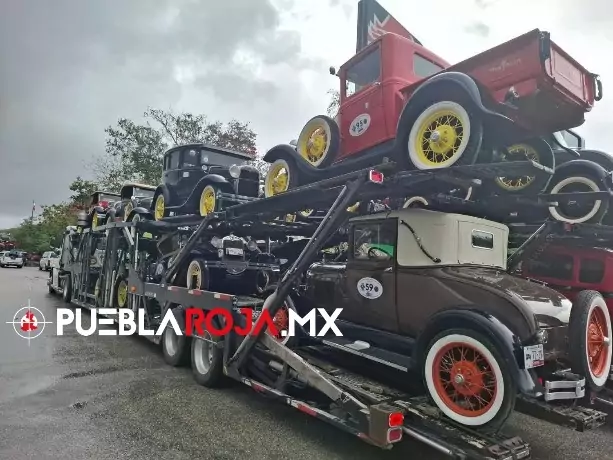 Delincuentes roban remolque cargado de autos clásicos en la Orizaba –Puebla