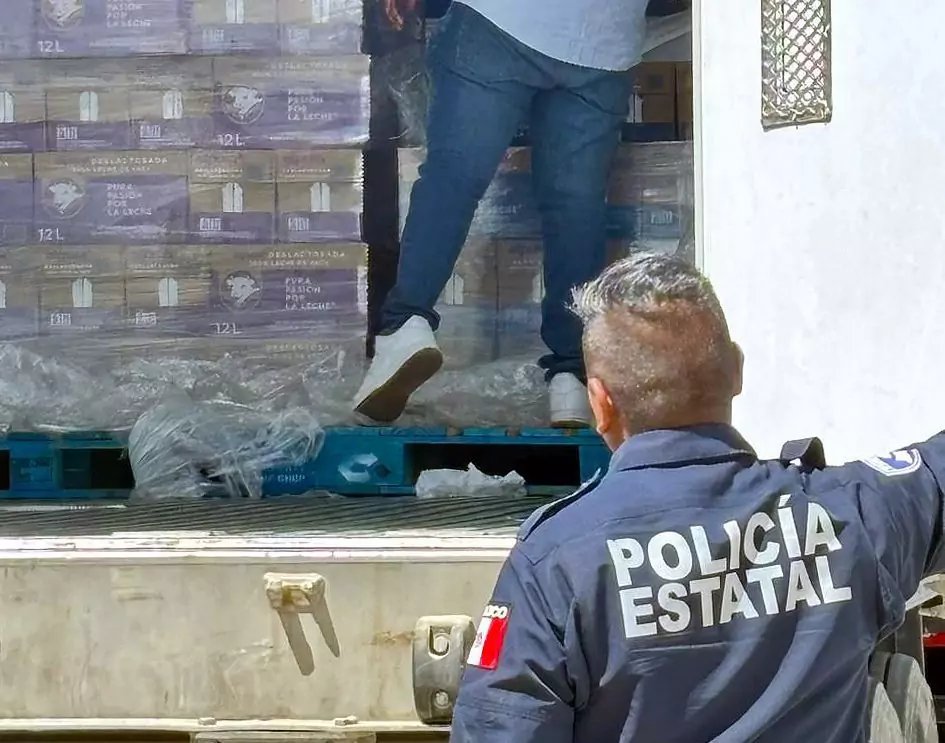 SSP frustra robo y recupera tractocamión cargado con lácteos en Huixcolotla