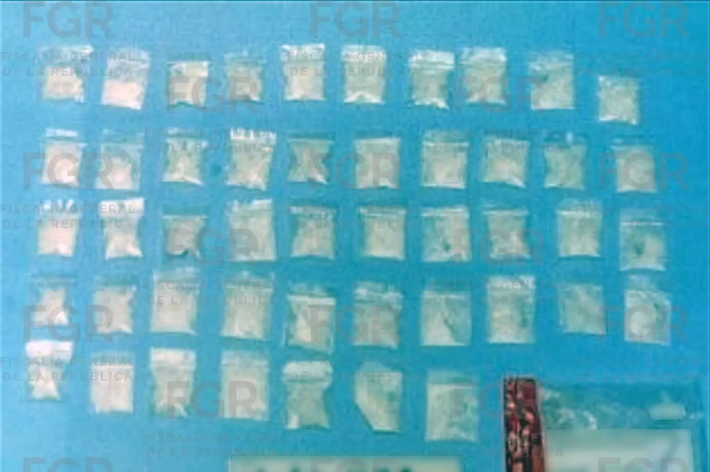 Sentencian a tres sujetos tras cateo donde hallaron metanfetamina y marihuana en Puebla