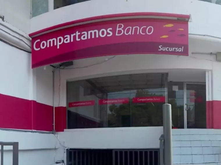 Asaltan a socios de Compartamos en Tecamachalco; delincuentes se llevan 150 mil pesos