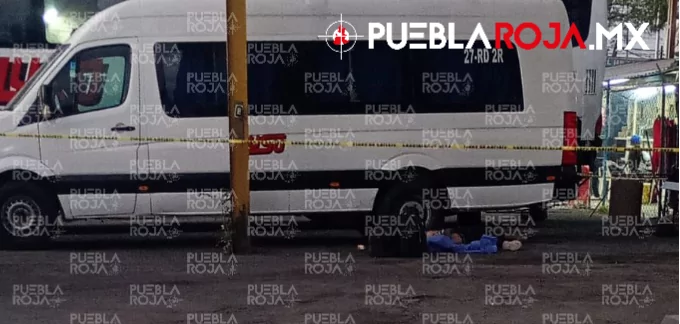 Baja de autobús, camina unos metros y muere en encierro de autobuses cerca de la CAPU