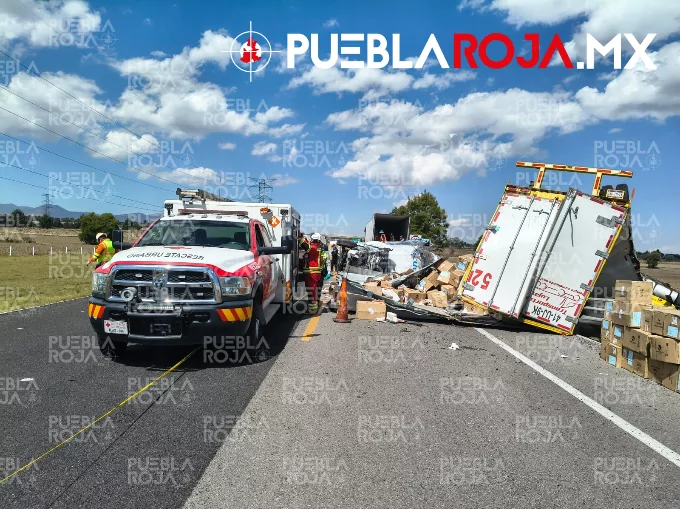 Choque brutal en la Amozoc–Perote deja repartidor muerto; quedó prensado