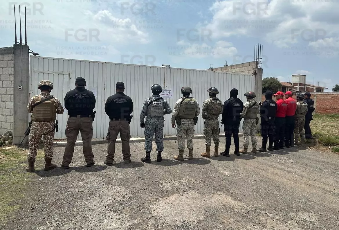 Golpe al huachicol: FGR asegura 32 mil litros de hidrocarburo en Cholula