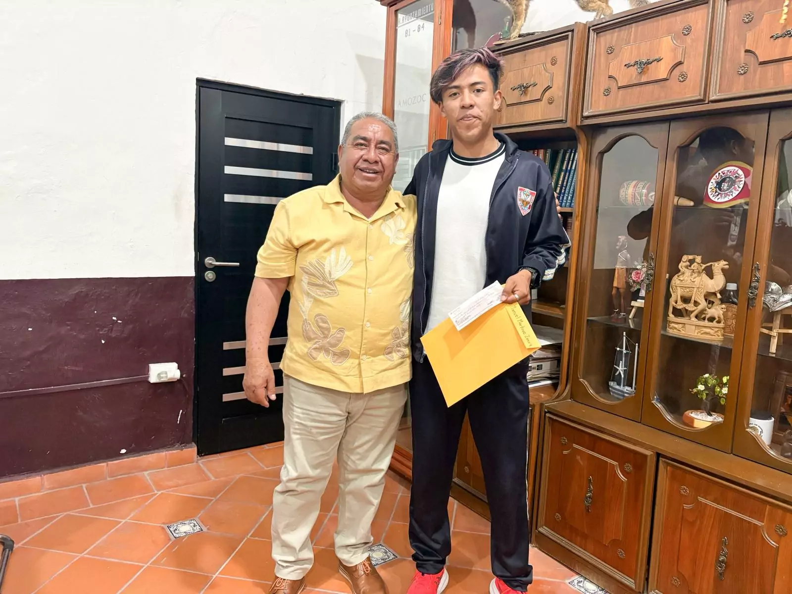 Severiano de la Rosa continúa impulsando y apoyando a jóvenes deportistas talento de Amozoc