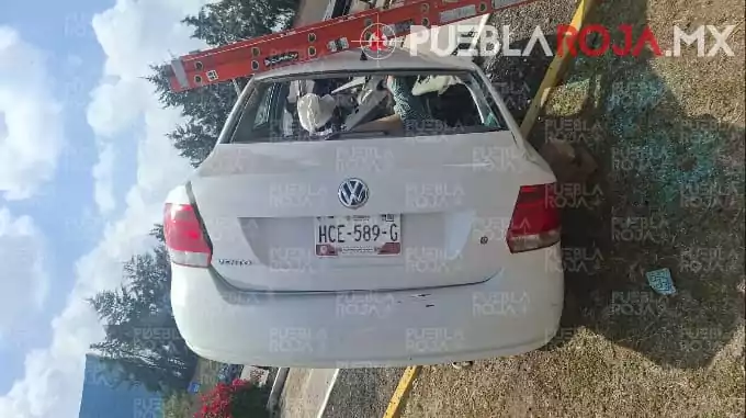 Muere empleado de Proximidad Vial tras estrellarse en Vía Atlixcáyotl