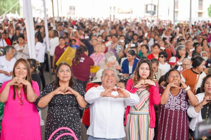 Amozoc celebró en grande el día de las madres en todo el municipio