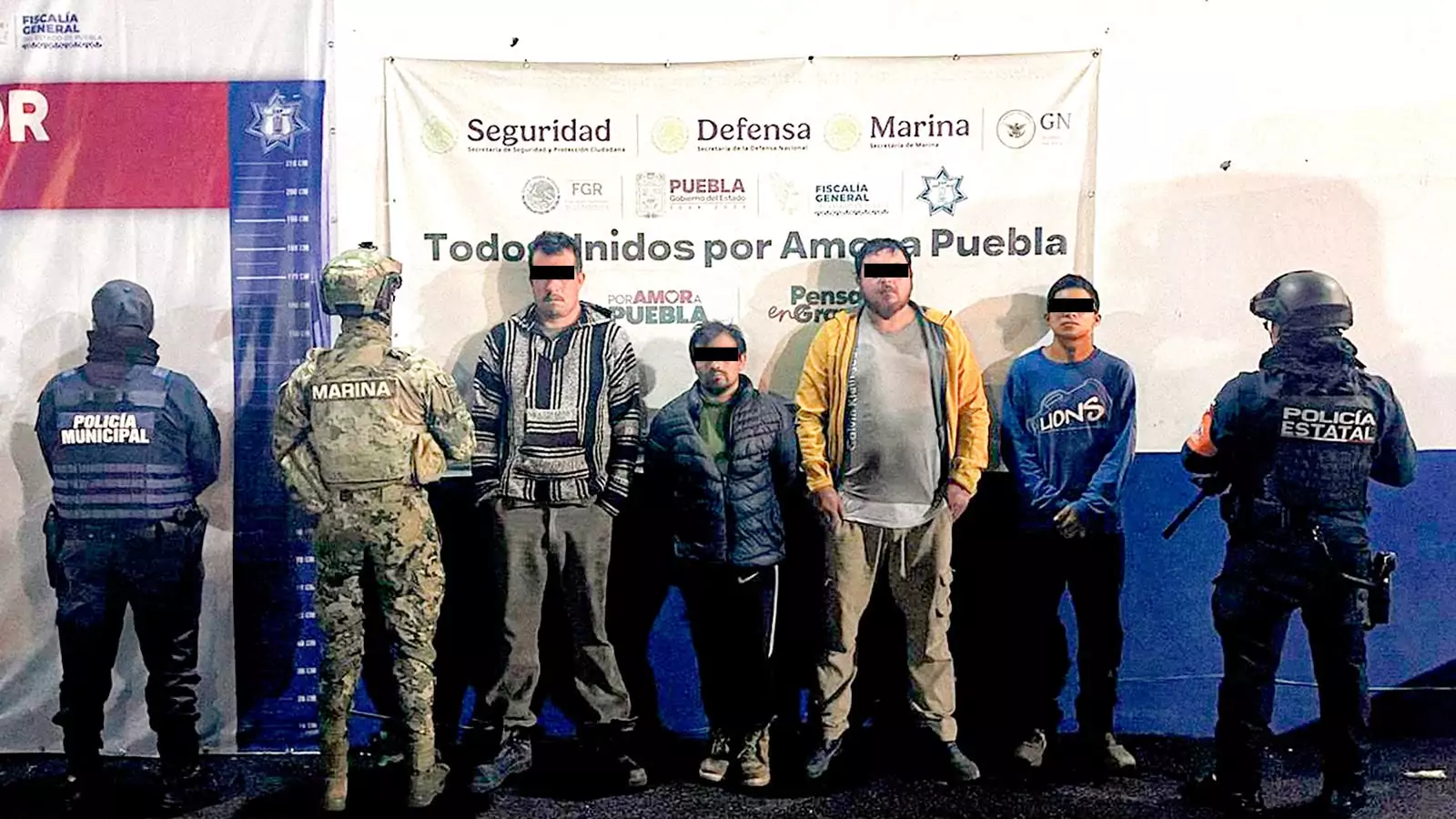 Detienen a cuatro hombres por transporte ilegal de madera en Tlatlauquitepec