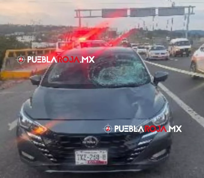Muere atropellado y el conductor abandona el auto en el Periférico Ecológico