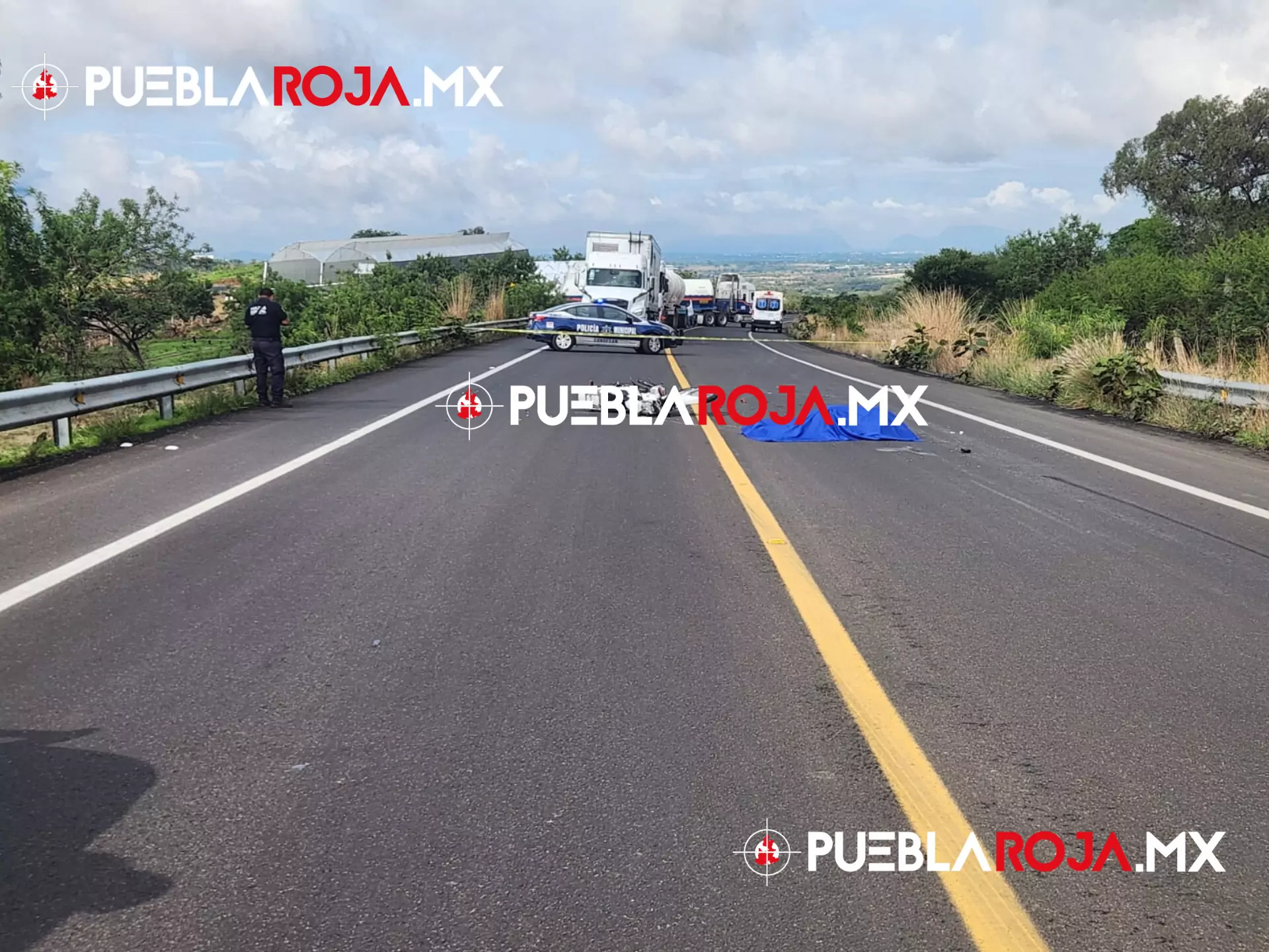 Pierde el control de su motocicleta y muere en la autopista Siglo XXI