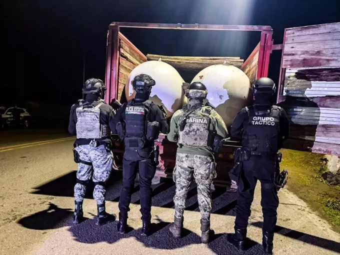 Recuperan cerca de 10 mil litros de combustible robado y detienen a un presunto huachicolero