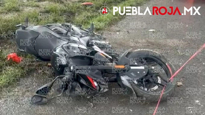 Muere médico de Tecamachalco al estrellarse en su motocicleta en el Libramiento Santa Rosa