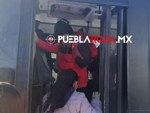 Carteristas robaron en la Ruta 14 en la Vía Atlixcayotl y lograron escapar