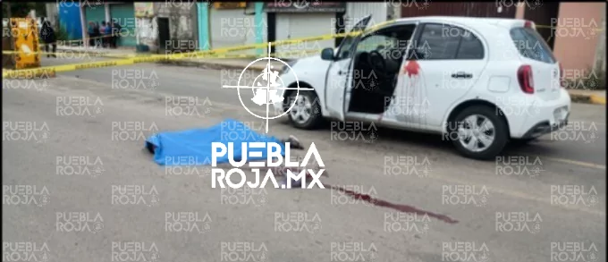 Comando ejecuta a dos hombres en pleno centro de Quecholac; el ataque desata fuerte operativo
