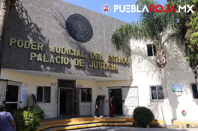 Suspenden a dos funcionarios del Juzgado de Cholula por presuntas irregularidades