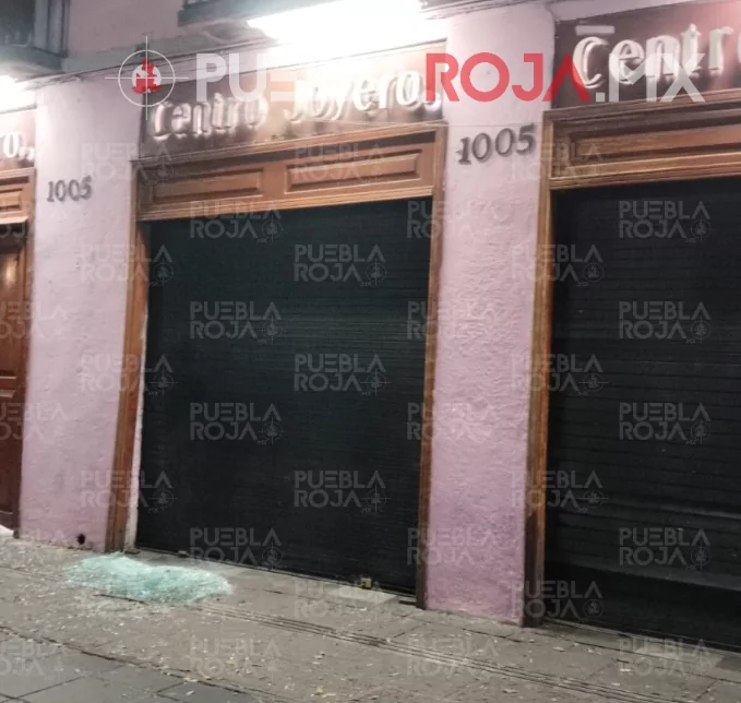 Comando armado asalta de nuevo el Centro Joyero de Puebla; cae un presunto ladrón tras persecución