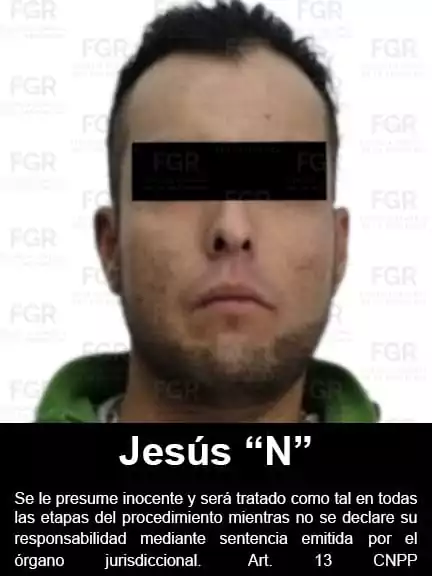 FGR reaprehende en Puebla a hombre acusado de portar arma de uso exclusivo del Ejército