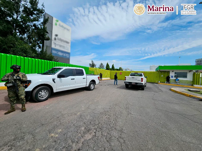 Marina y FGR aseguran inmueble con 800 mil litros de hidrocarburos en Huejotzingo