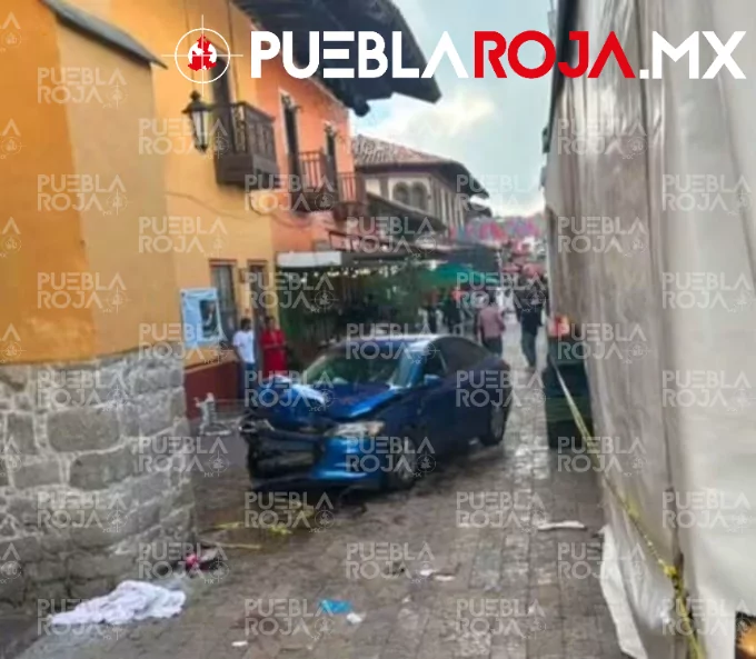 Auto arrolla a 15 personas en la Feria de Zacatlán; conductor de 74 años fue detenido