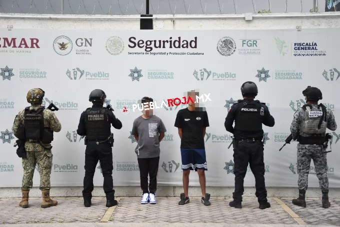 Persecución Puebla-Tlaxcala termina con dos detenidos y camioneta recuperada