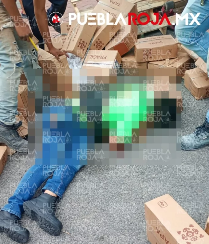 Trabajador tlaxcalteca muere aplastado por casi una tonelada de azulejos en Puebla