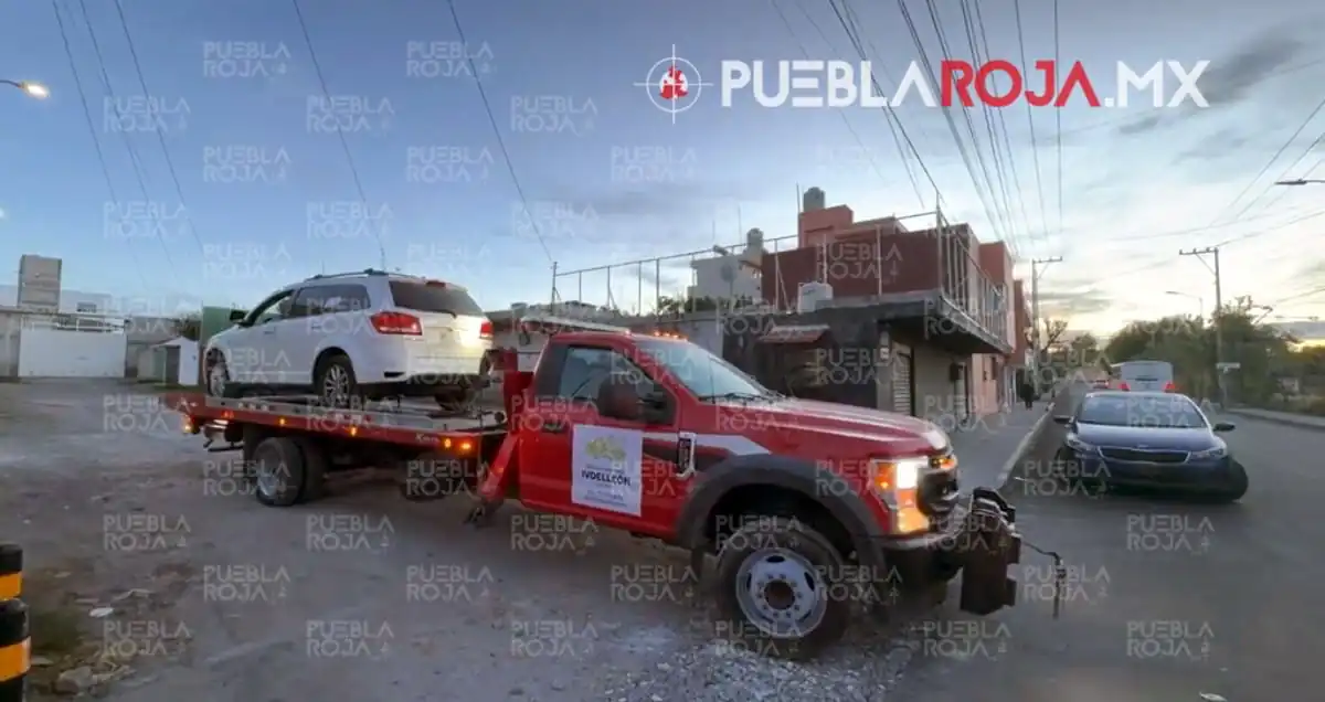 Ejecutan a balazos a hombre dentro de una camioneta en San Miguel Guadalupe