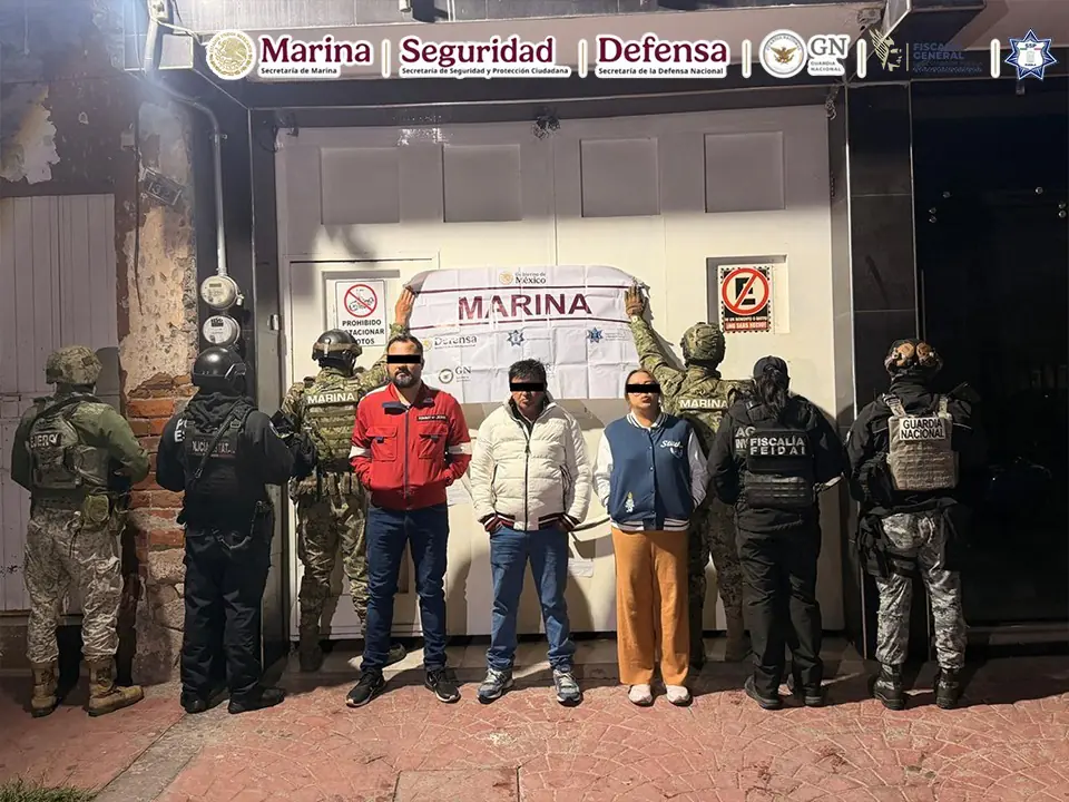 Operativo en Huejotzingo deja tres detenidos, 242 dosis de droga y nueve pipas aseguradas