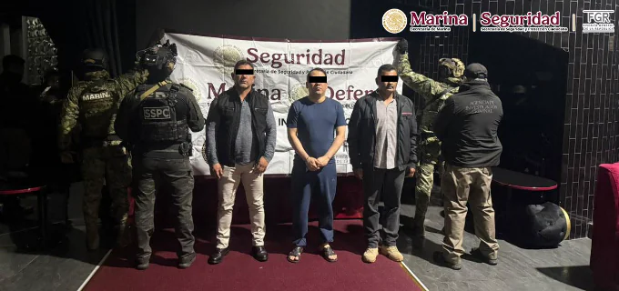En Puebla, autoridades federales detienen al líder de una célula delictiva vinculada con extorsión y delitos contra la salud