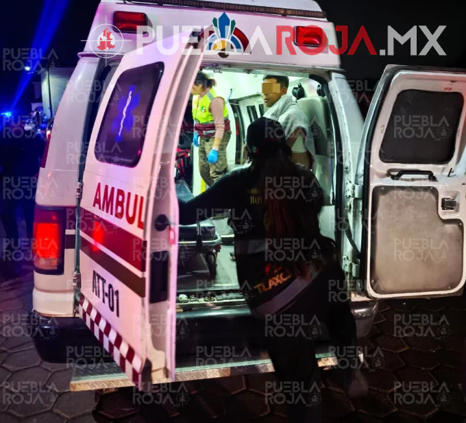 ¡De un choque a una batalla campal! Atacan a hombre con machete en Cuauhtelulpan