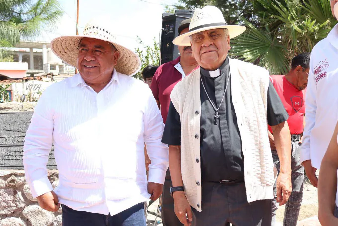 Severiano de la Rosa entrega parque, canchas y área de patinaje en el Barrio de San Nicolás
