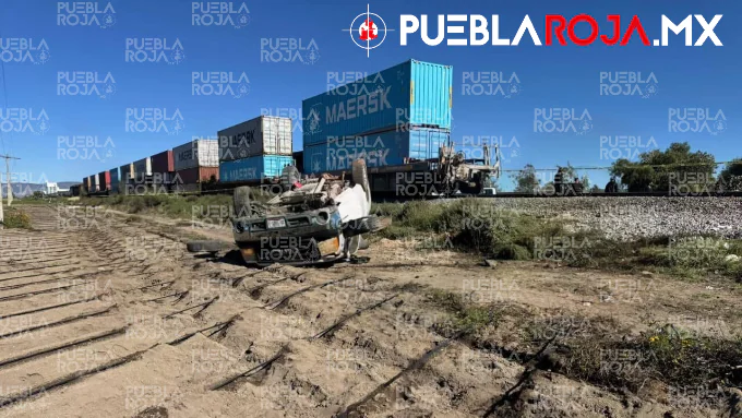 Tren embiste camioneta familiar en Esperanza; hay un muerto y seis heridos
