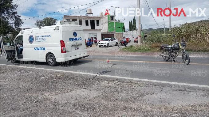 Mata a motociclista de 64 años y escapa; hallan automóvil involucrado en Panotla