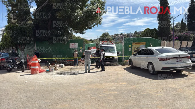 Derrumbe en la Ciudad de la Inclusión de Tlaxcala mata a un trabajador; otro fue rescatado